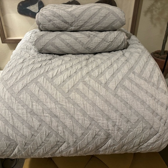 West Elm Bedding West Elm King Comforter And Shams Poshmark